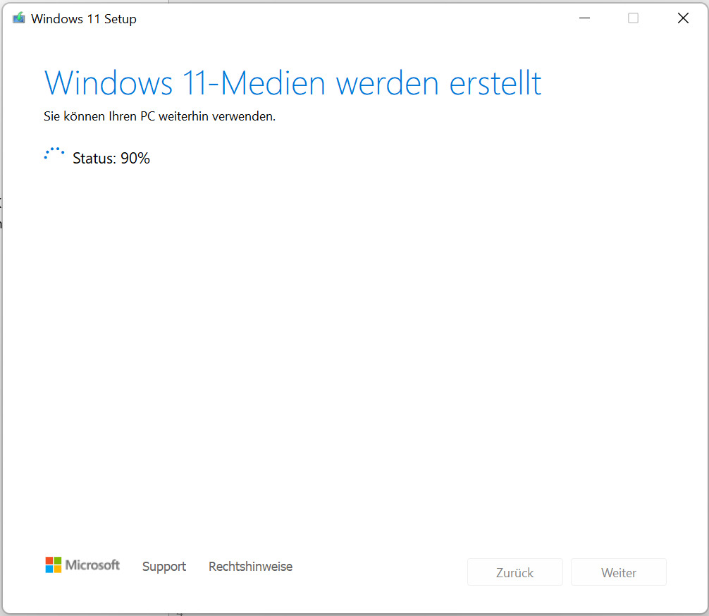 Das Bild zeigt den Installationsassistenten von Windows.