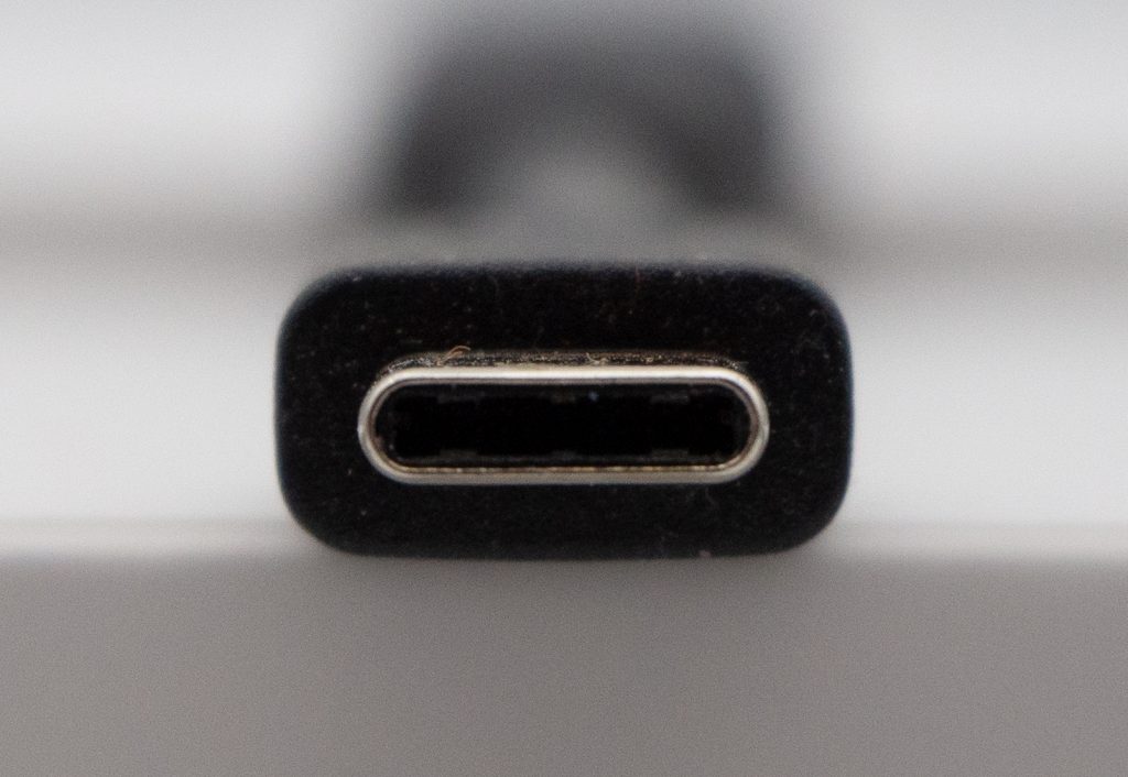 Schwarzer USB Stecker