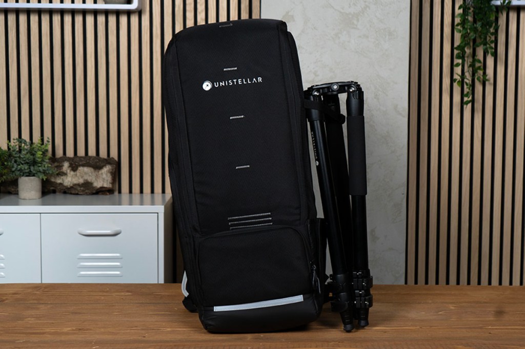 Schwarzer Rucksack zum Teleskop eVscope 2 von Unistellar