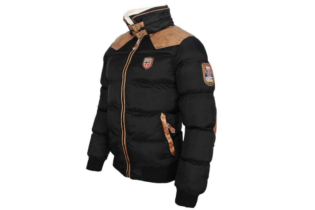 Schwarz braune Winterjacke schräg von vorne auf weißem Hintergrund