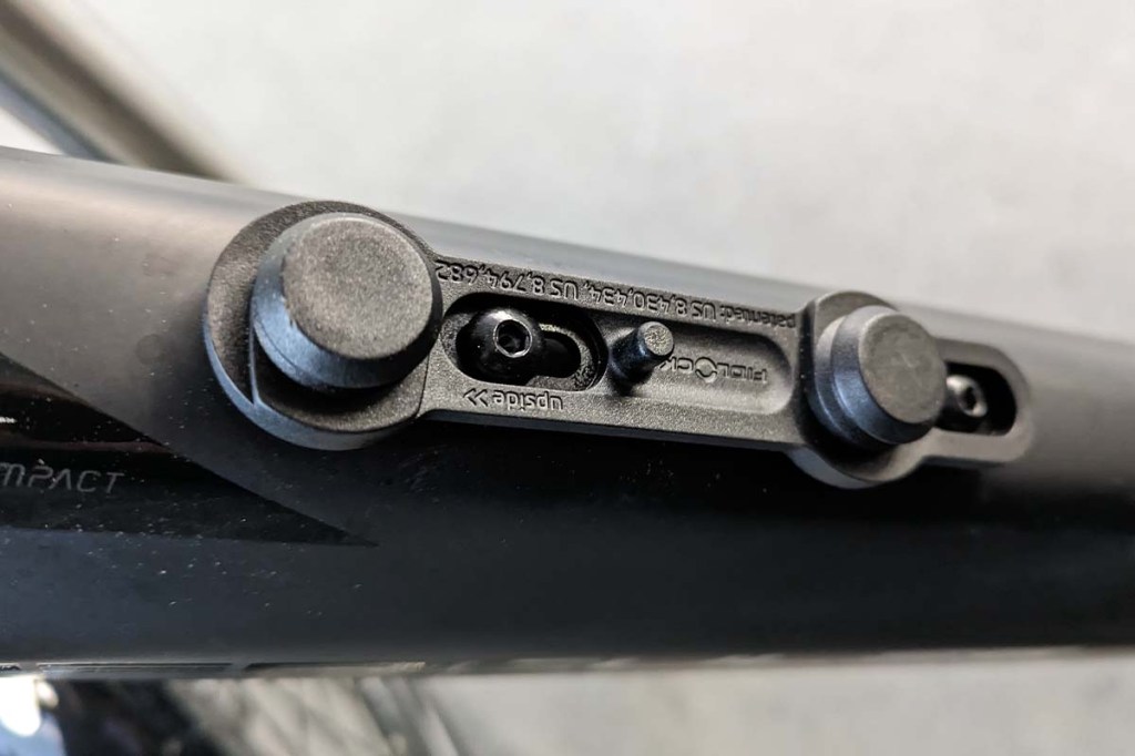 Nahaufnahme Fidlock-Magnethalterung von E-Bike