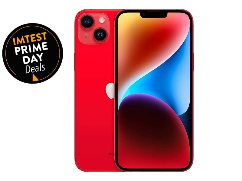 rotes iphone von der Vorder- und Rückseite überlappend, mit Amazon Prime Day Button