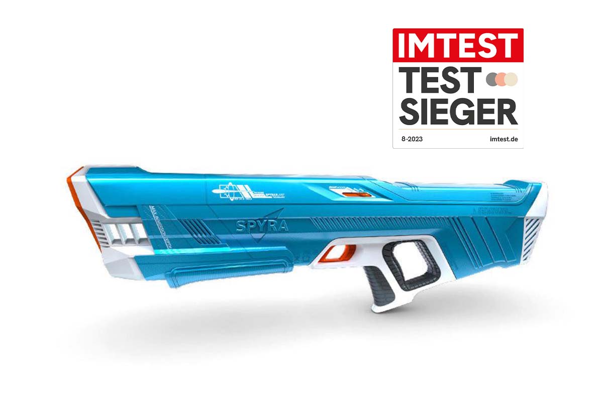 blaue Wasserpistole auf weißem Grund, dazu Testsieger Siegel