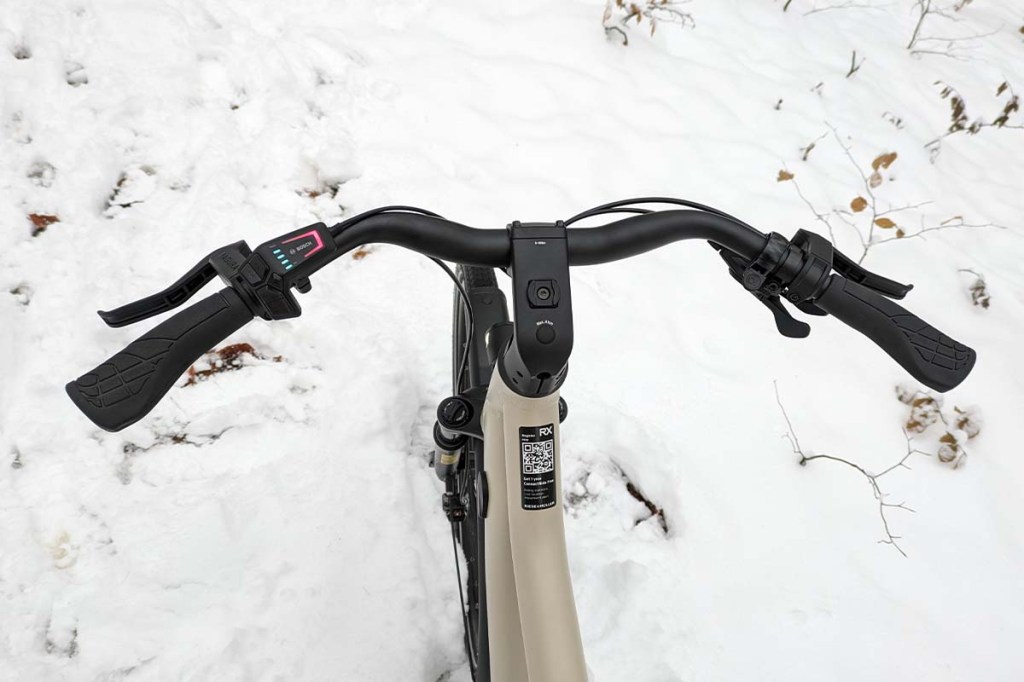 Blick auf den Lenker eines E-Bikes