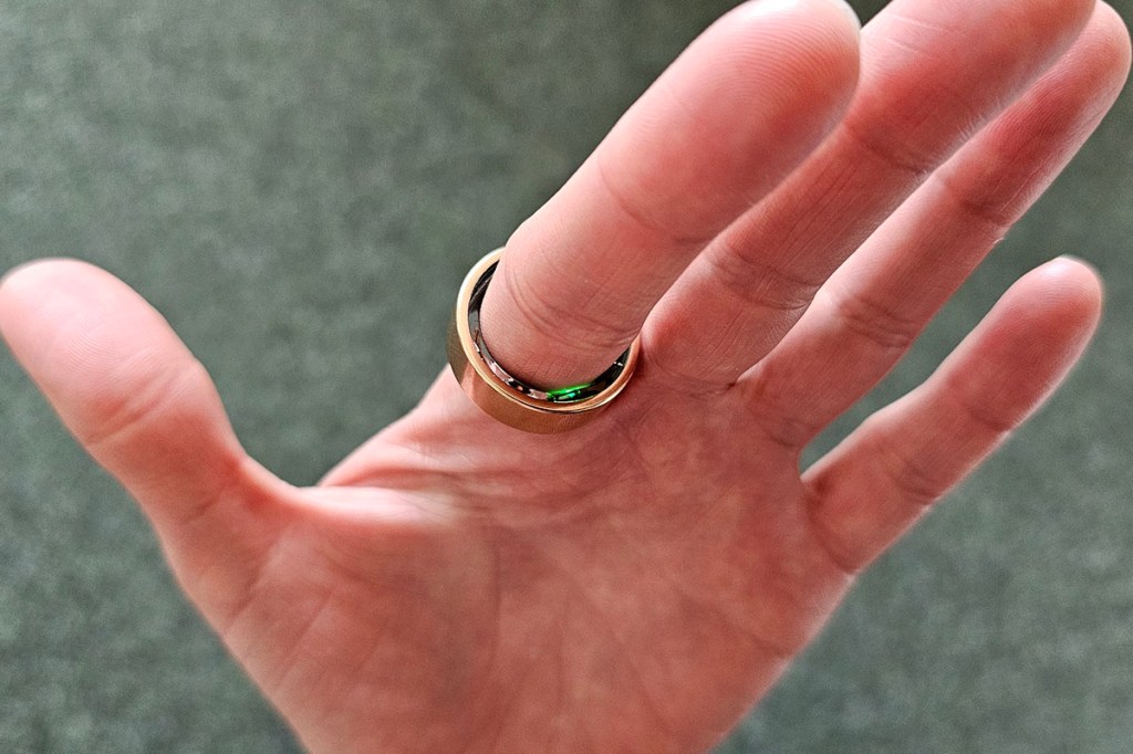 Smart Ring am Finger