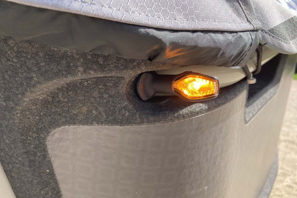 Nahaufnahme Frontblinker bei einem CArgo-E-Bike