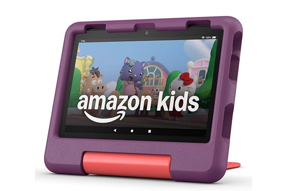 Kindertablet mit lilafarbenem Rahmen auf weißem Grund