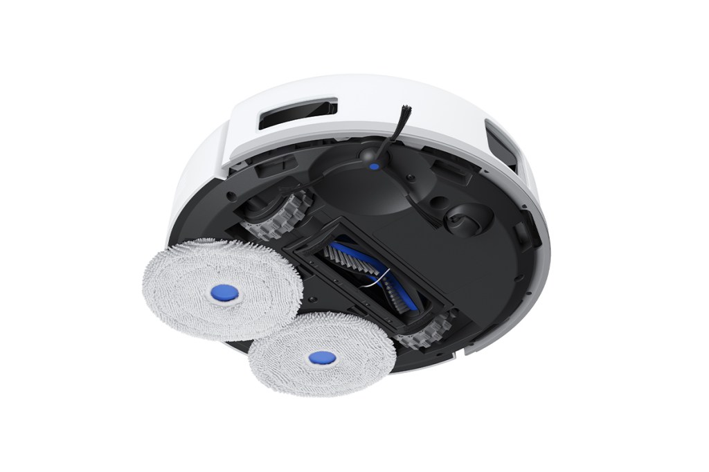 Der Deebot mini mit Wischpads von unten auf weißem Grund