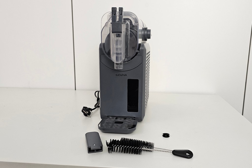 Slush Maschine mit Einzelteilen