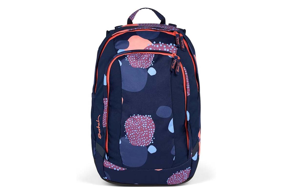 blau-lila-farbener Schulrucksack mit bunten Flecken